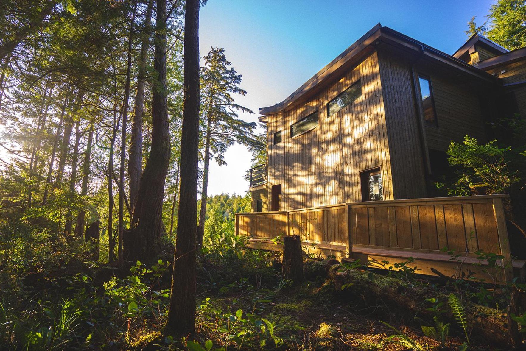 Hyphocus Inn Ucluelet Exterior foto