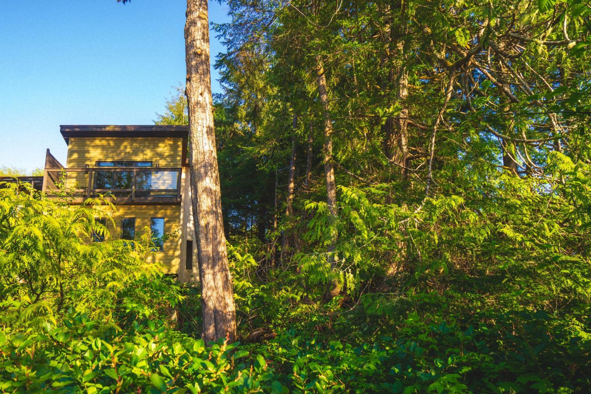 Hyphocus Inn Ucluelet Exterior foto